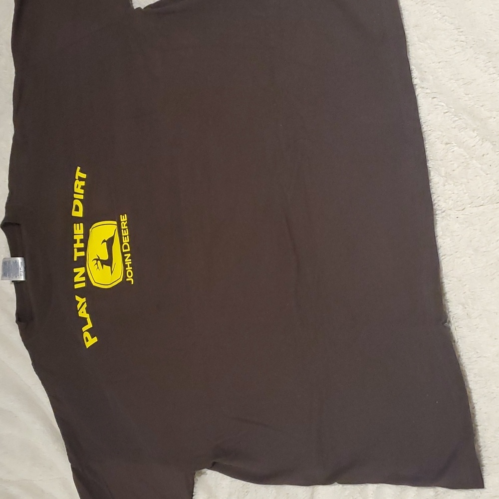 Men's John  Deere tshirt size XL